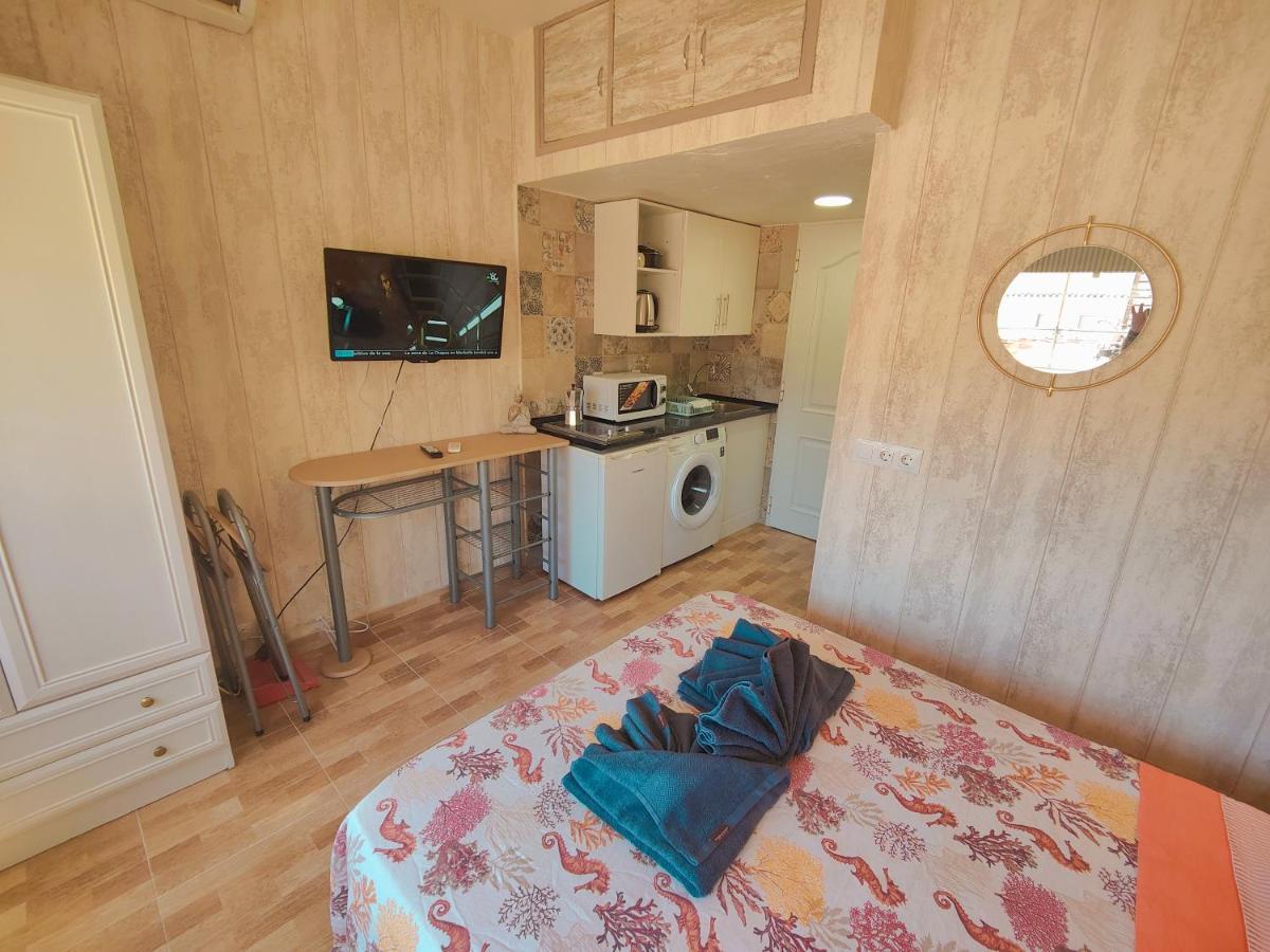 Begona 408 Compact City Center Studio By Namaste Elite Τορρεμολίνος Εξωτερικό φωτογραφία