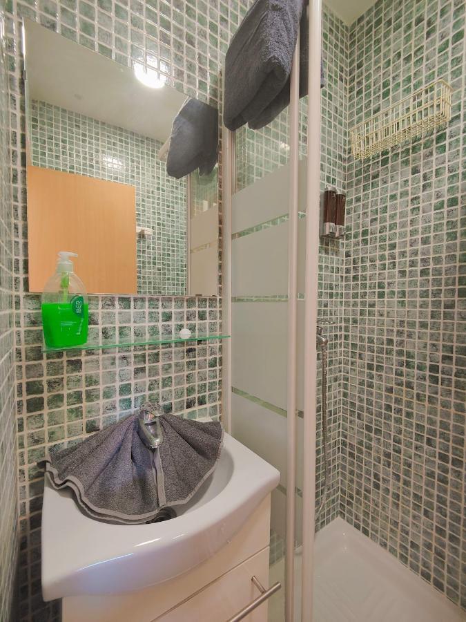 Begona 408 Compact City Center Studio By Namaste Elite Τορρεμολίνος Εξωτερικό φωτογραφία